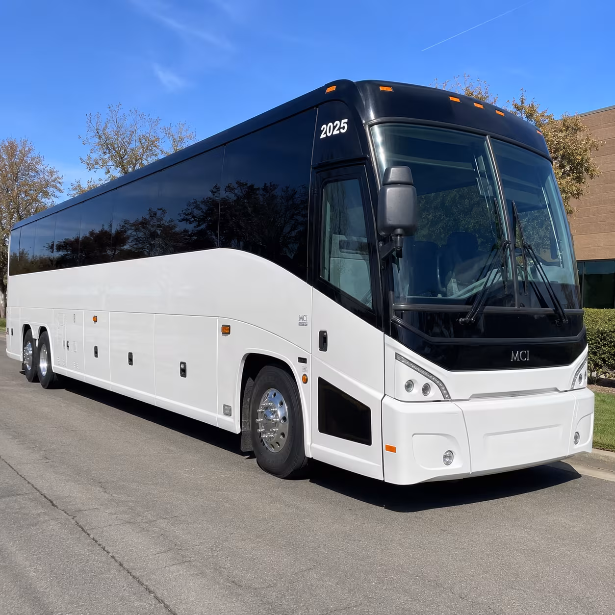 corporate airport transfer buses to and from lax bur and lgb