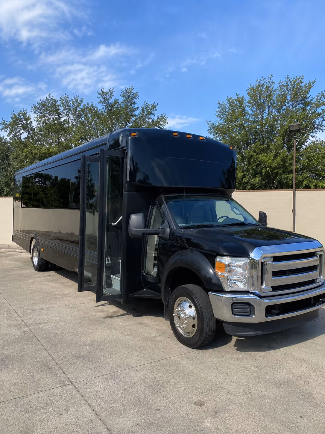 los angeles 20 passenger party bus