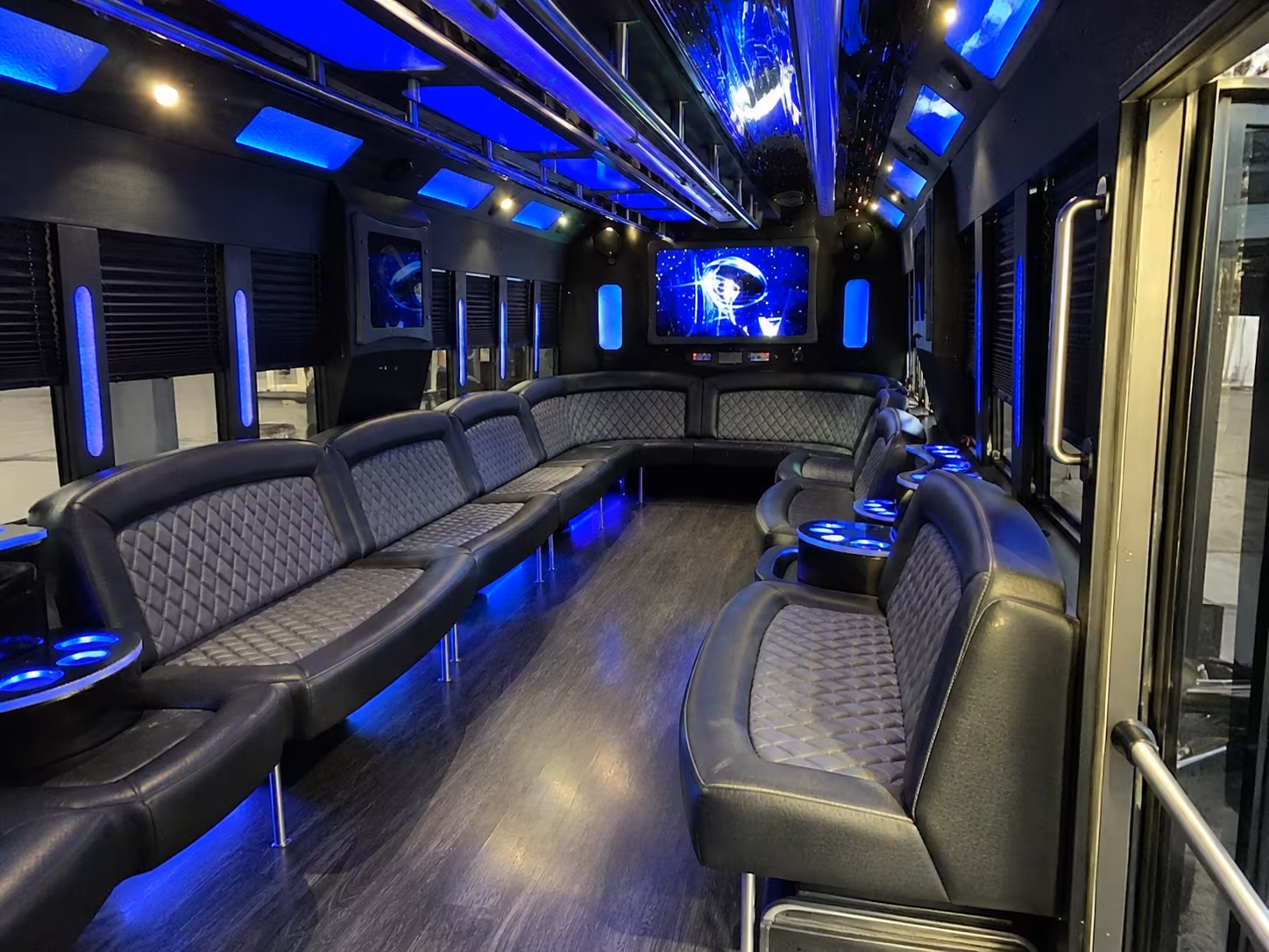 los angeles 28 passenger party bus interior